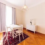Hotel Carinthia Velden