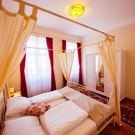 Otel Carinthia Velden Velden am Wörthersee