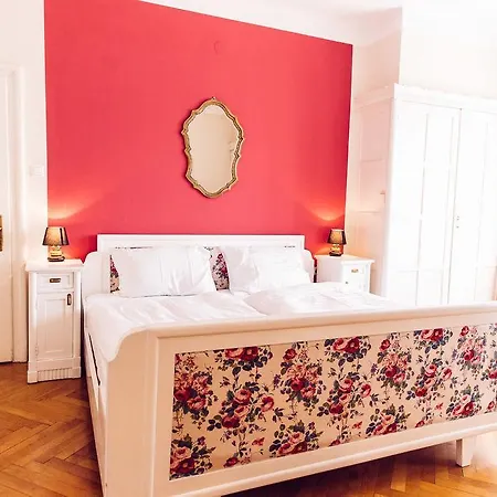 Otel Carinthia Velden