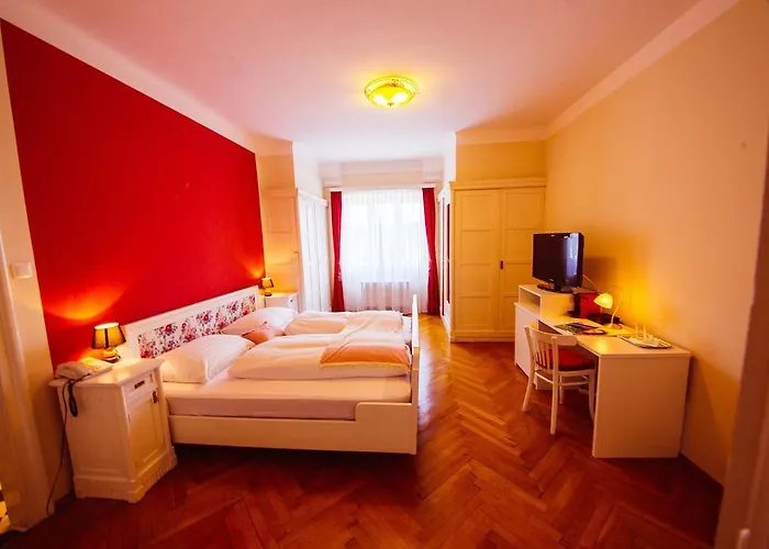 Hotel Carinthia Velden 4*