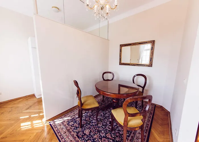 Hotel Carinthia Velden 4*