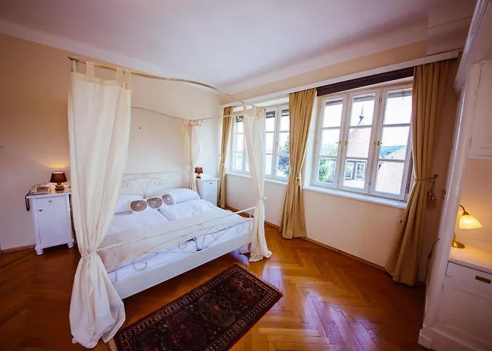 Hotel Carinthia Velden 4*